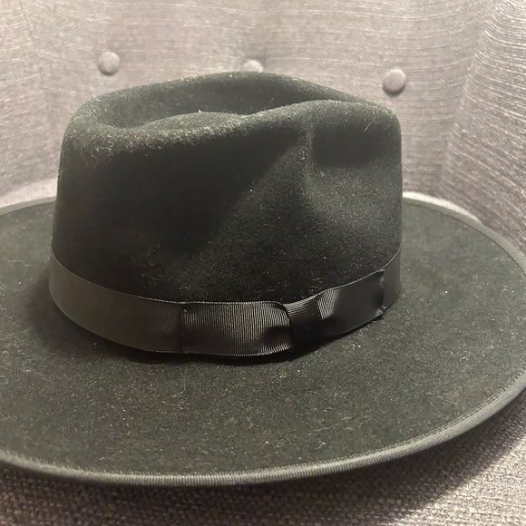 Black Wide-Brim Fedora Hat - Picture 8 of 9
